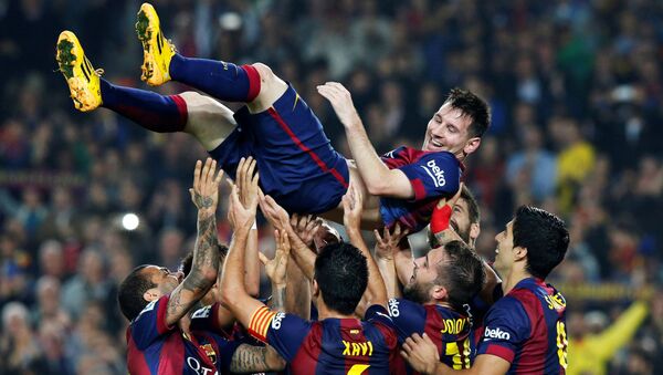 Lionel Messi y jugadores del Barça - Sputnik Mundo