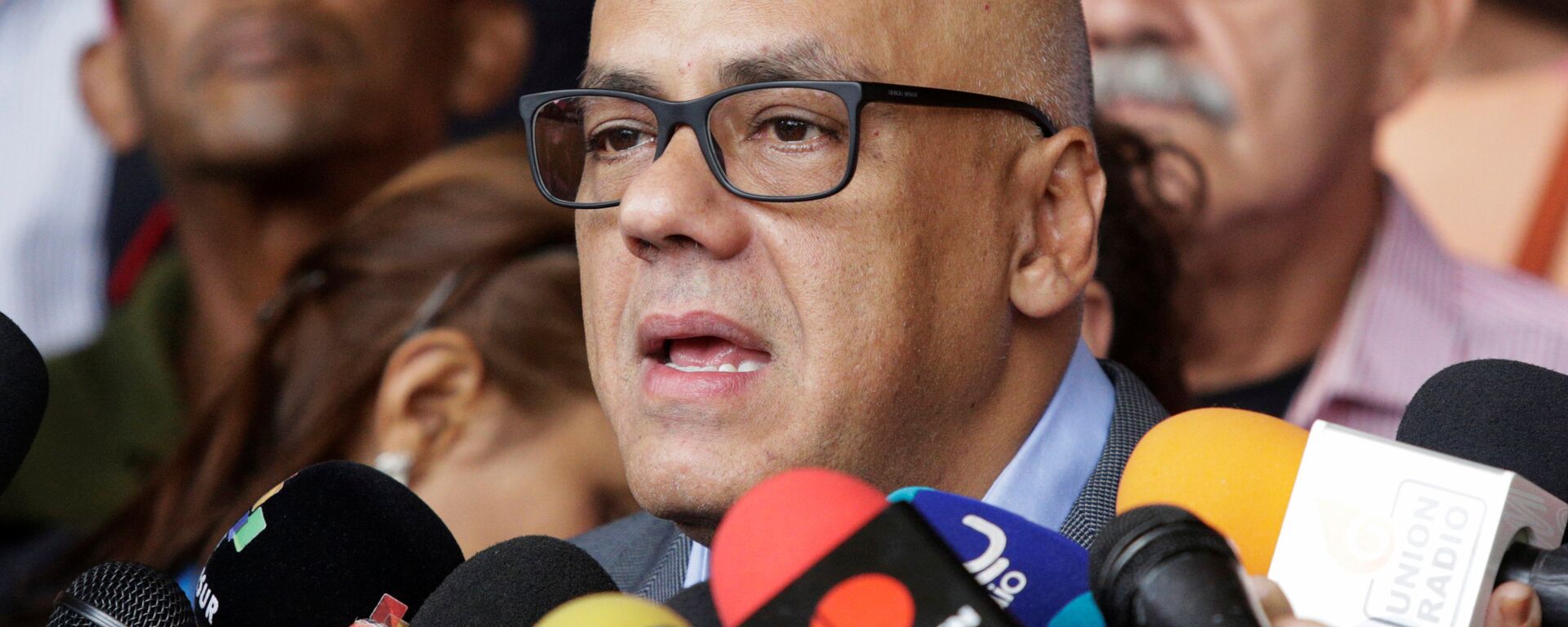 Jorge Rodriguez, mayor of Caracas talks to the media after challenging the opposition's referendum proposal against Venezuela's President Maduro in Caracas - Sputnik Mundo, 1920, 27.04.2021