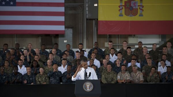 US president Barack Obama gestures as he speaks to service members at the Naval Station Rota, in Rota, southwestern Spain - Sputnik Mundo