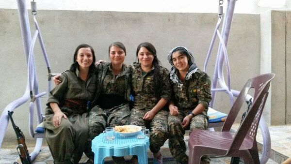 Miembros de la brigada de mujeres yazidíes que luchan contra Daesh en Irak - Sputnik Mundo