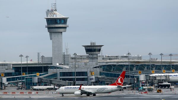 El aeropuerto Ataturk en Estambul, Turquía (archivo) - Sputnik Mundo