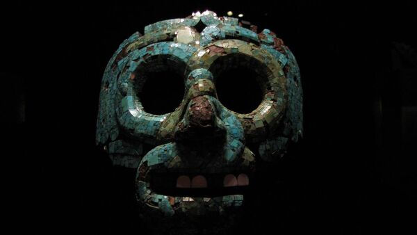 La máscara funeraria azteca - Sputnik Mundo