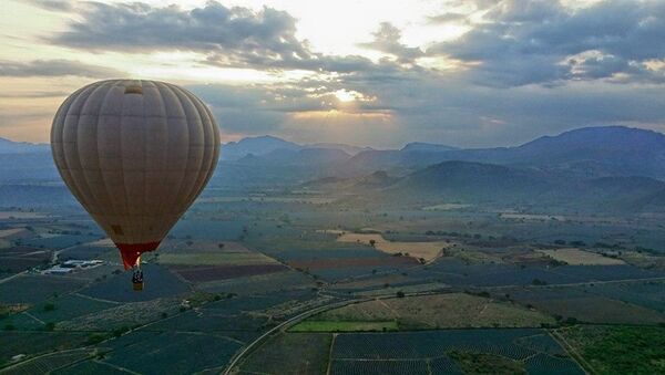 Jalisco brinda la experiencia de volar en globo sobre paisaje agavero - Sputnik Mundo