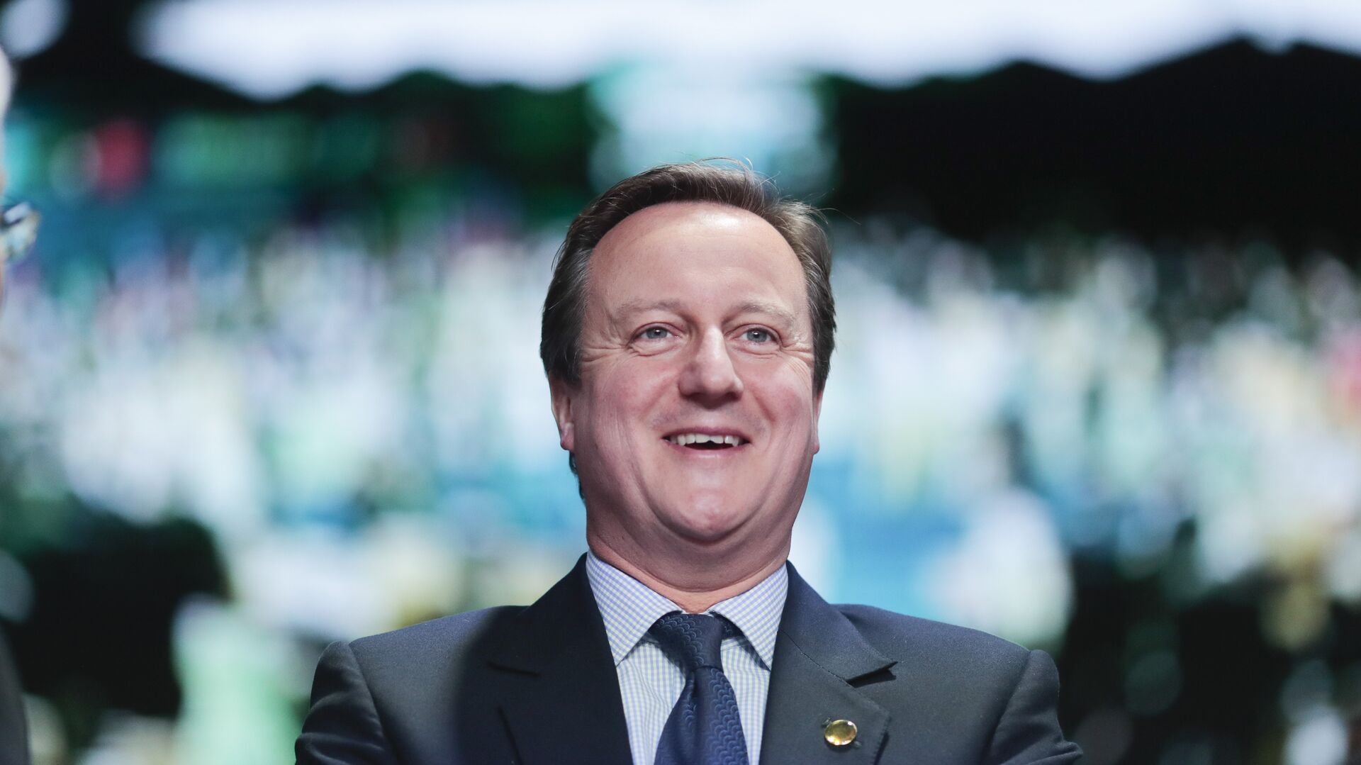 El primer ministro británico, David Cameron, llega a una sesión de trabajo de la Comisión OTAN-Ucrania en la cumbre de la OTAN en Varsovia, Polonia, el sábado 9 de julio de 2016. - Sputnik Mundo, 1920, 13.11.2023