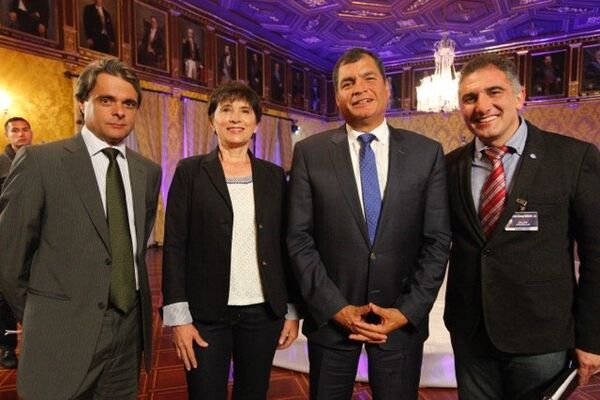 La entrevista con el presidente de Ecuador, Rafael Correa La entrevista con el presidente de Ecuador, Rafael Correa - Sputnik Mundo