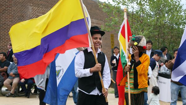 Desfile de los niños de las Banderas de América Latina - Sputnik Mundo