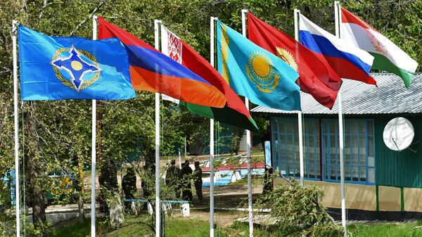 Las banderas de los miembros de OTSC - Sputnik Mundo