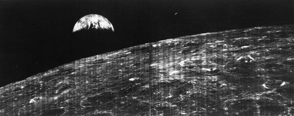 Los diversos 'looks' de la Luna, en imágenes - Sputnik Mundo