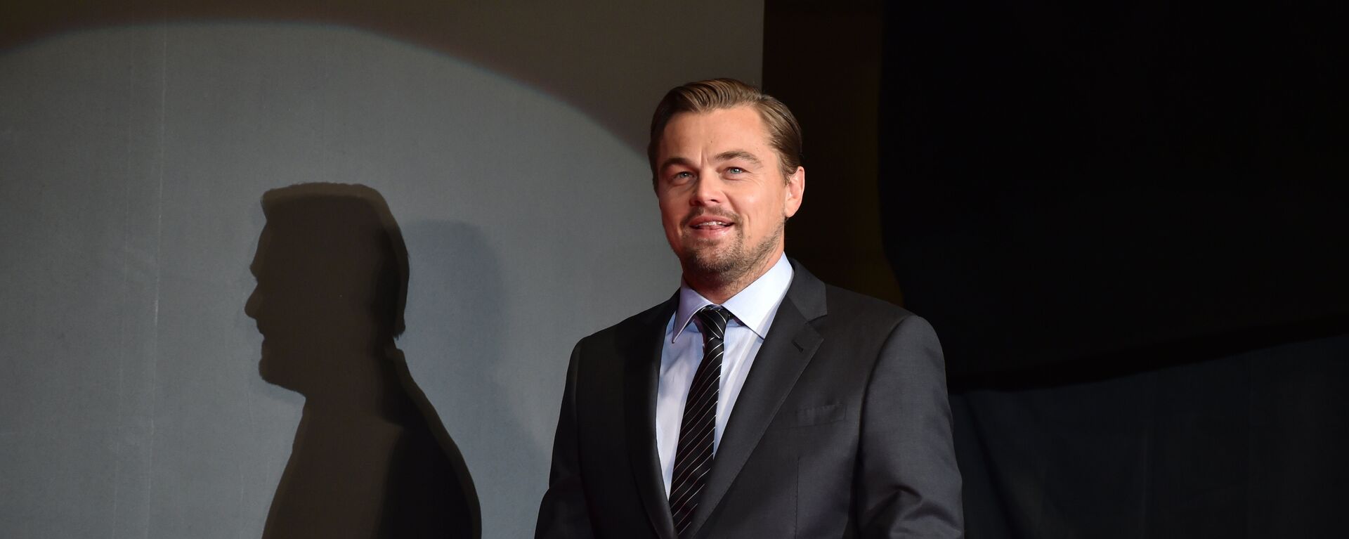 US actor Leonardo DiCaprio arrives for the Japanese premier for his new movie The Revenant in Tokyo on March 23, 2016.  - Sputnik Mundo, 1920, 18.05.2021