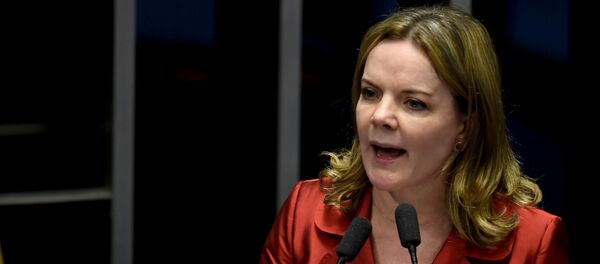 Senator Gleisi Hoffmann attends a debate of a vote on suspending Brasilian President Dilma Rousseff and launching an impeachment trial, in Brasilia on May 11, 2016. Senator Gleisi Hoffmann attends a debate of a vote on suspending Brasilian President Dilma Rousseff and launching an impeachment trial, in Brasilia on May 11, 2016. - Sputnik Mundo