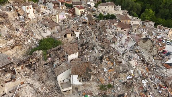 Consecuencias del terremoto en Italia - Sputnik Mundo