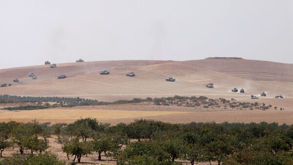 Los tanques del Ejército turco se dirigen hacia Yarabulus, Siria (archivo) - Sputnik Mundo