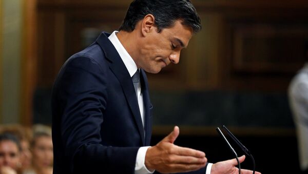 Pedro Sánchez, el líder del PSOE, durante el debate de investidura - Sputnik Mundo