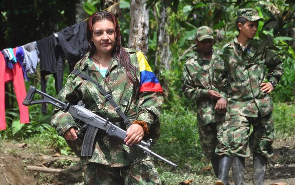 Guerrillera de las FARC - Sputnik Mundo