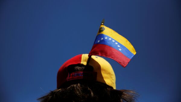 Gobierno de Venezuela y oposición piden a seguidores apoyar acuerdos adquiridos - Sputnik Mundo