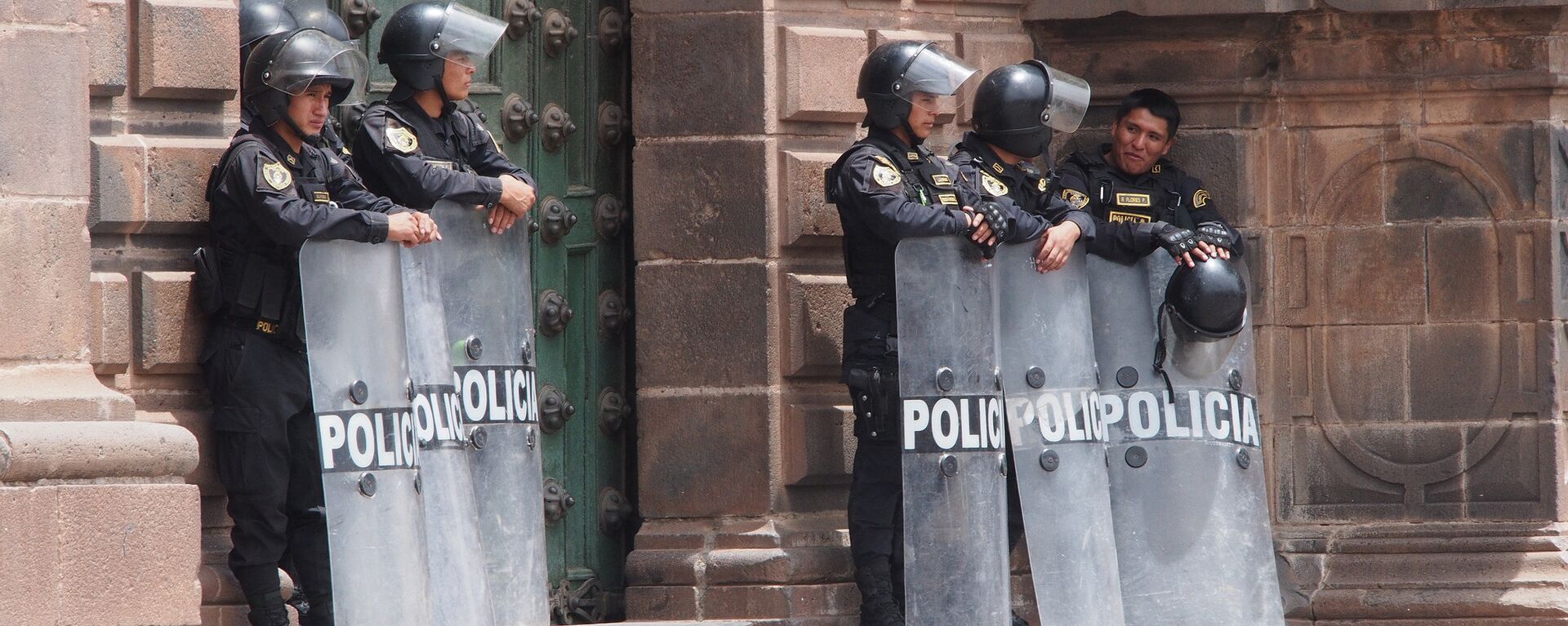 Policías peruanos en Cuzco - Sputnik Mundo, 1920, 05.08.2021