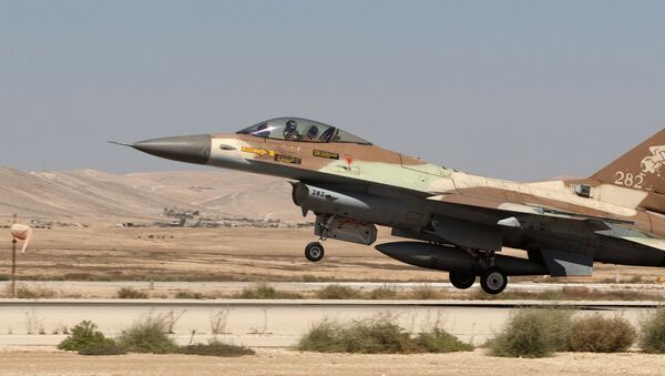 Un F-16 israelí - Sputnik Mundo
