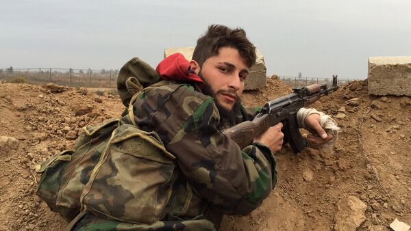 Un soldado del Ejército sirio (Archivo) - Sputnik Mundo