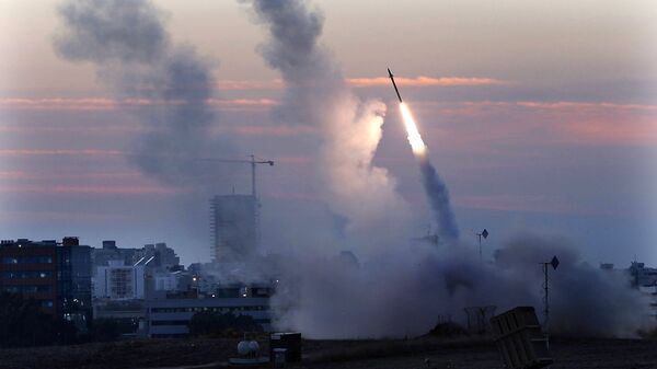 Sistema de defensa antiaérea de Israel intercepta un misil lanzado desde Gaza (archivo) - Sputnik Mundo
