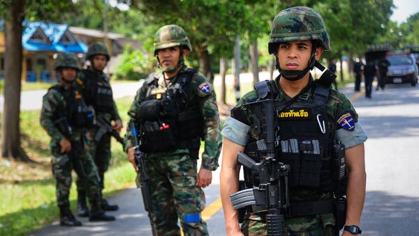 Los militares en la provincia tailandesa de Narativat - Sputnik Mundo