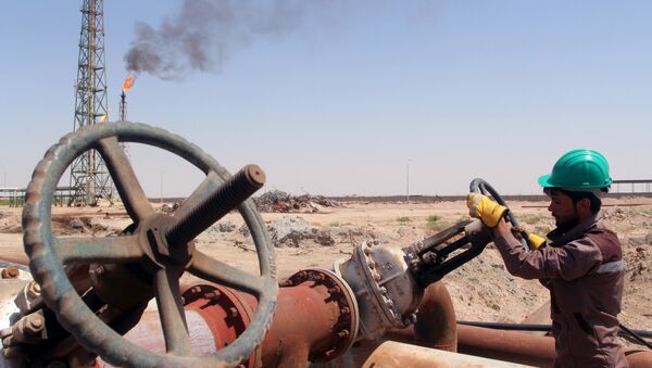 Refinería petrolera en Irak - Sputnik Mundo