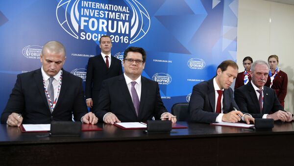 Alexei Antípin, Dirk Hullman, Alexei Antípin y Serguéi Morózov - Sputnik Mundo
