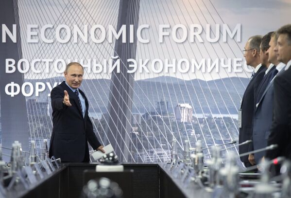 ¡Feliz cumpleaños! Las facetas formal e informal de Vladímir Putin - Sputnik Mundo