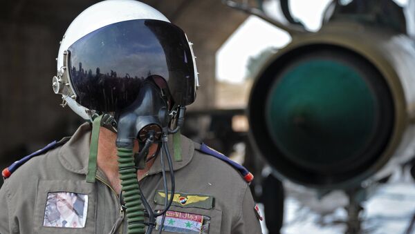 Piloto de la Fuerza Aérea siria - Sputnik Mundo