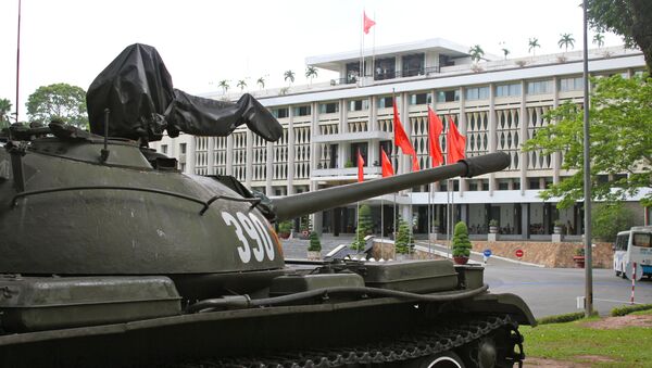 Tanque T-54 expuesto en Hanói, Vietnam - Sputnik Mundo