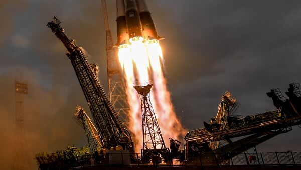 Lanzamiento de un cohete espacial - Sputnik Mundo