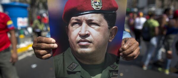 El retrato de Hugo Chavez (archivo) El retrato de Hugo Chavez (archivo) - Sputnik Mundo