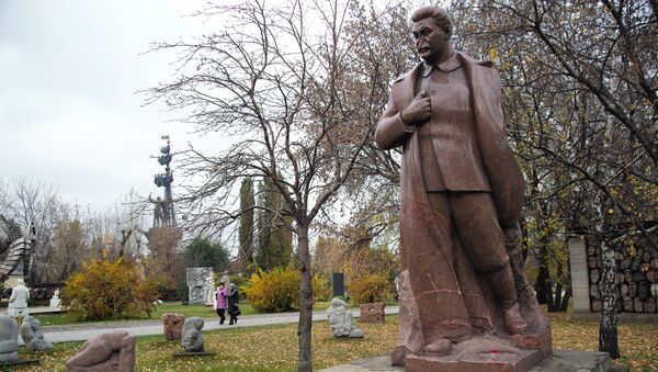 Un monumento de Iósuf Stalin en Moscú - Sputnik Mundo