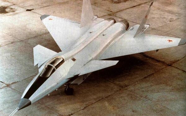 La presentación del prototipo del MiG 1.44 La presentación del prototipo del MiG 1.44 - Sputnik Mundo
