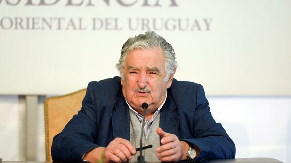 Uruguay's President Jose Mujica speaks during a joint news conference with Chile's President Michelle Bachelet - Sputnik Mundo