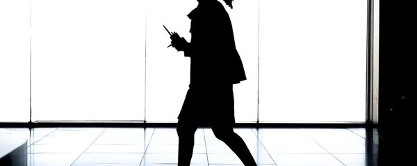 Silueta de una mujer Silueta de una mujer - Sputnik Mundo