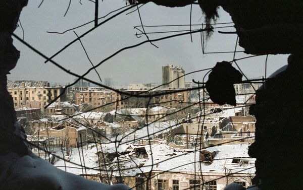 La destruida ciudad de Grozni, capital de Chechenia - Sputnik Mundo