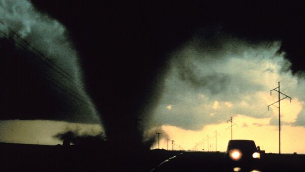 Un tornado (imagen ilustrativa) - Sputnik Mundo