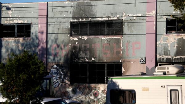 Consecuencias del incendio en Oakland, California - Sputnik Mundo