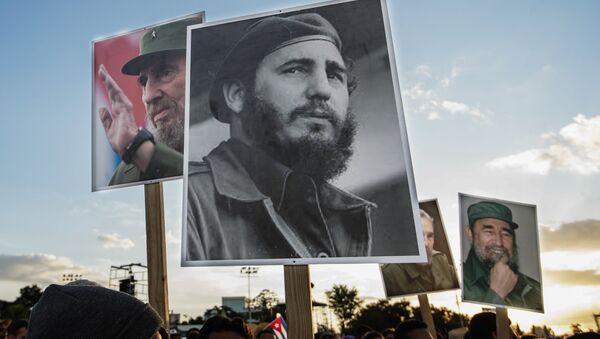 La ceremonia del homenaje de Fidel Castro - Sputnik Mundo