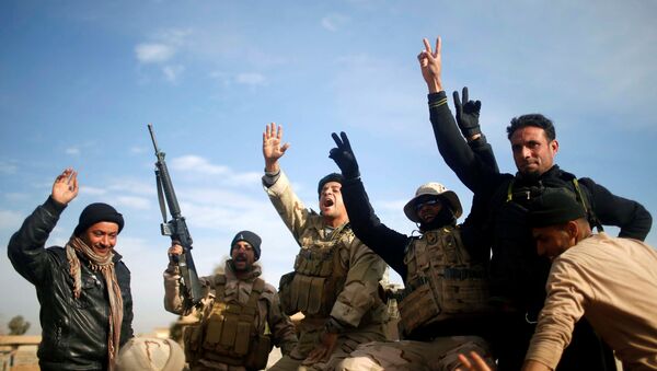 Militares iraquíes en Mosul - Sputnik Mundo