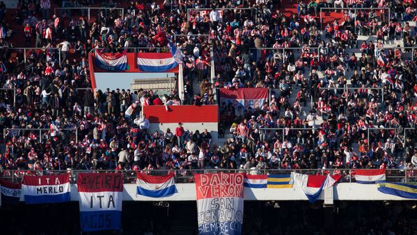 Paraguayos hinchan en Copa América 2011 en Argentina - Sputnik Mundo