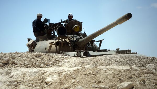 Un tanque del Ejército sirio en las afueras de Palmira (archivo) - Sputnik Mundo