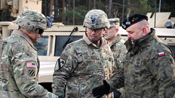 U.S soldiers arrive in Zagan as part of NATO deployment, Zagan, Poland - Sputnik Mundo