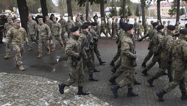Ceremonia de bienvenida a las tropas estadounidenses en Polonia - Sputnik Mundo