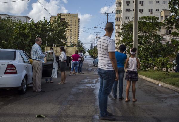 Fuerza mayor contra la capital cubana: inundación en La Habana - Sputnik Mundo