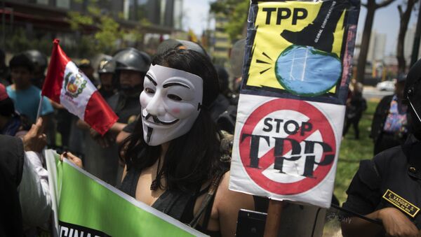 Una protesta contra TPP en Perú - Sputnik Mundo