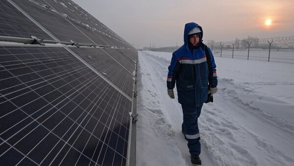 Una central solar en Siberia - Sputnik Mundo