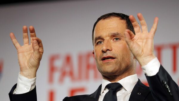 Benoît Hamon, candidato en las primarias socialistas en Francia - Sputnik Mundo