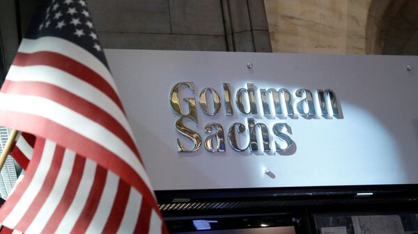 El logo del banco de inversión Goldman Sachs en la bolsa de Nueva York - Sputnik Mundo