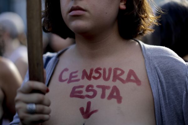 El 'tetazo' en Argentina, firme contra la ley - Sputnik Mundo
